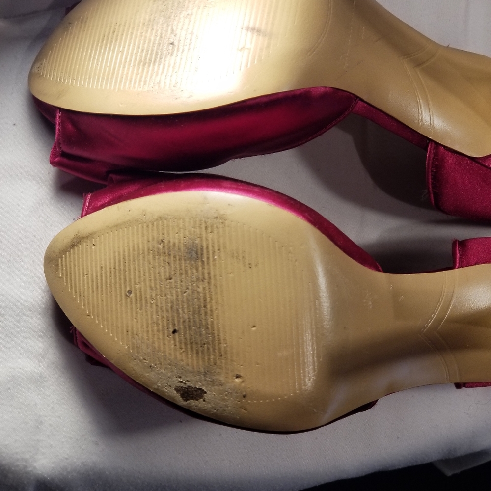High heel peep toe pump - Picture 4 of 6